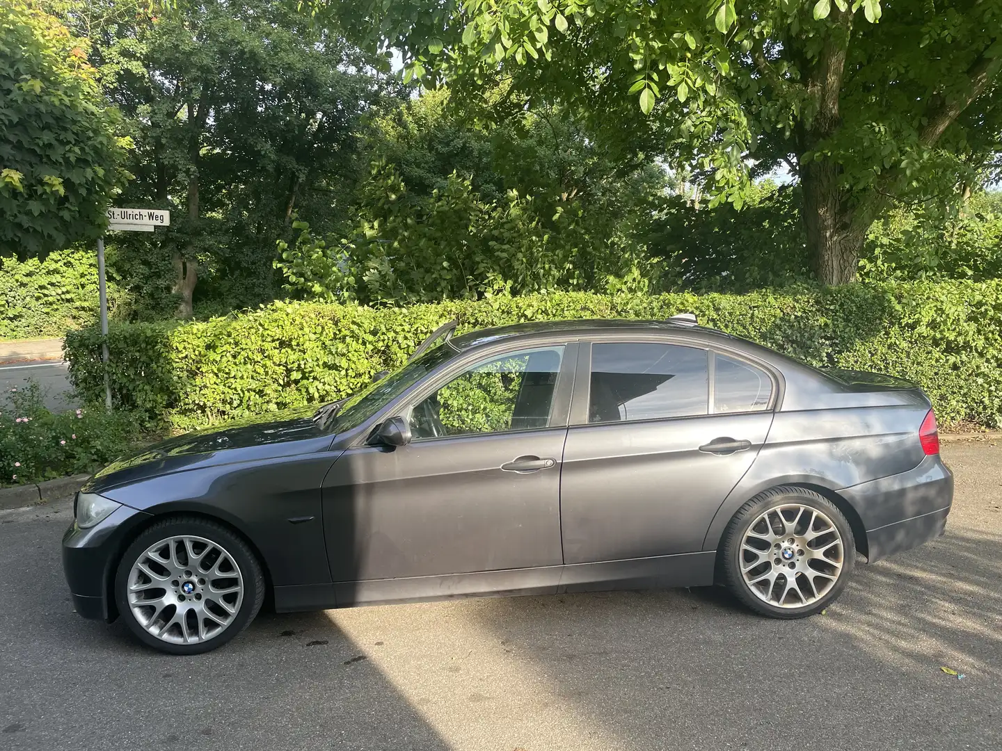 BMW 320 320i Automatik - 2
