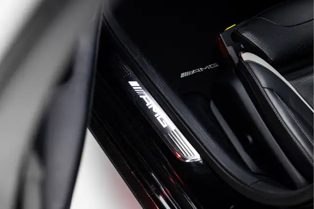 Mercedes-Benz C-Class view 23