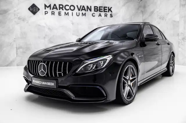Mercedes-Benz C-Class view 4