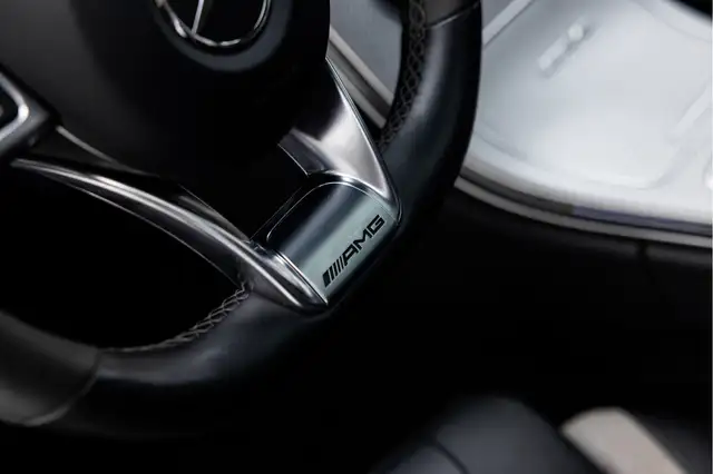Mercedes-Benz C-Class view 25