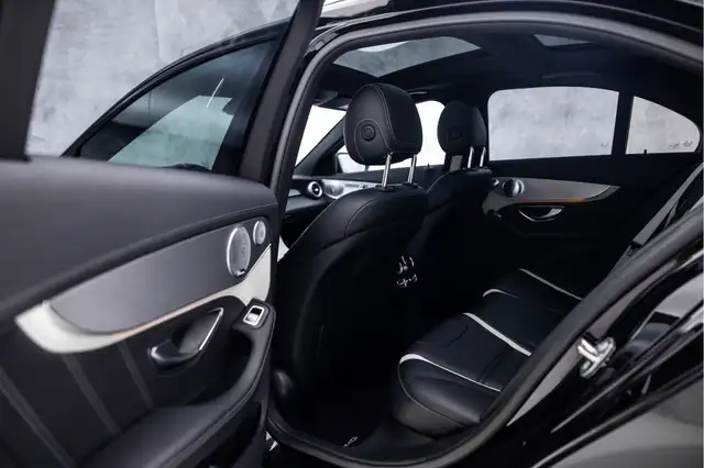 Mercedes-Benz C-Class view 14