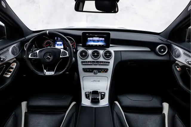 Mercedes-Benz C-Class view 17