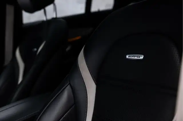 Mercedes-Benz C-Class view 28