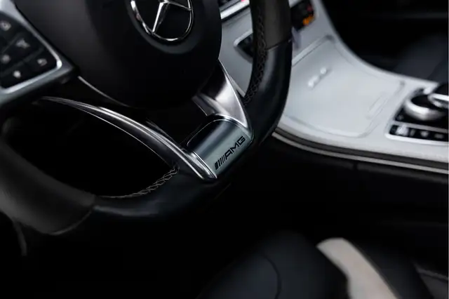 Mercedes-Benz C-Class view 29