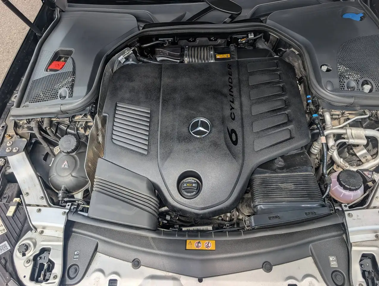 Mercedes-Benz E-Class fotografie Mercedes-Benz E-Class