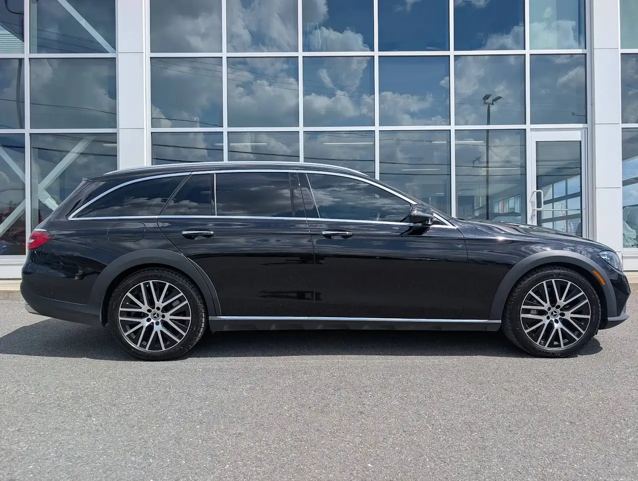 Mercedes-Benz E-Class fotografie Mercedes-Benz E-Class