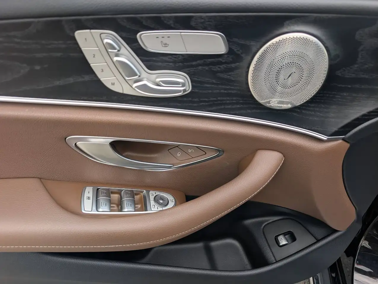 Mercedes-Benz E-Class fotografie Mercedes-Benz E-Class