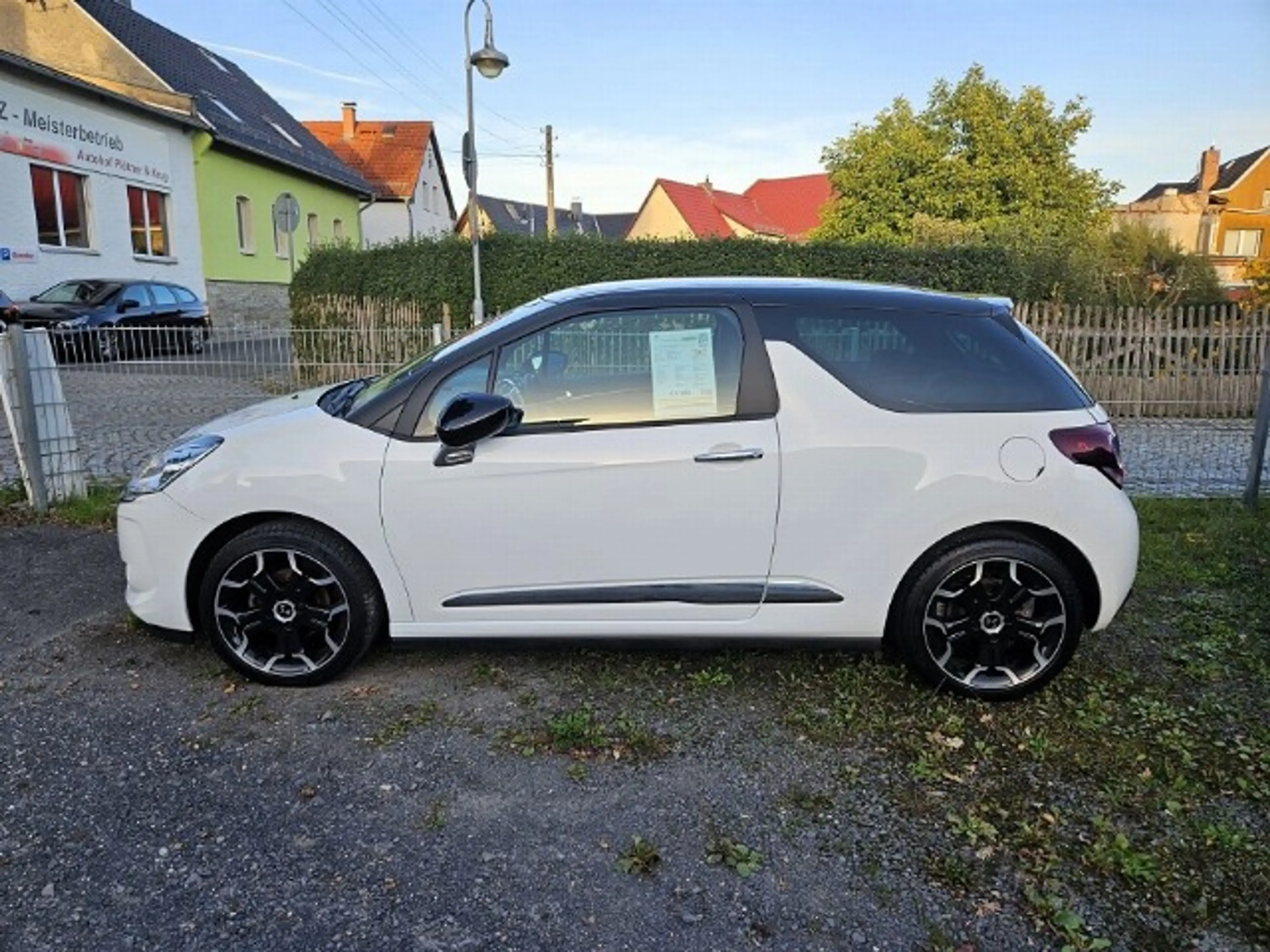 DS Automobiles DS 3 PureTech 110 Connect Chic Navi SHZ Soundsystem — photo 2