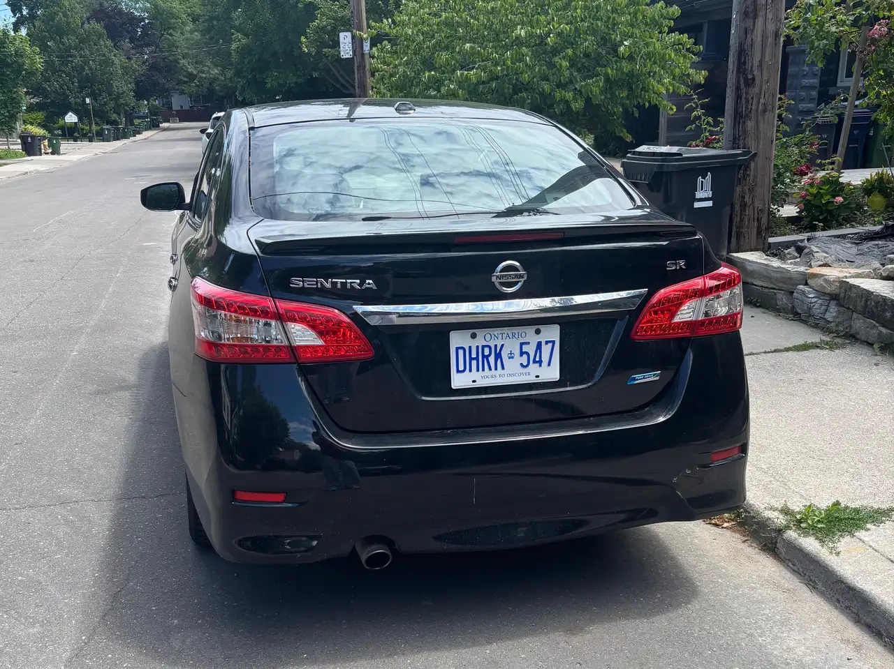 Nissan Sentra снимка Nissan Sentra