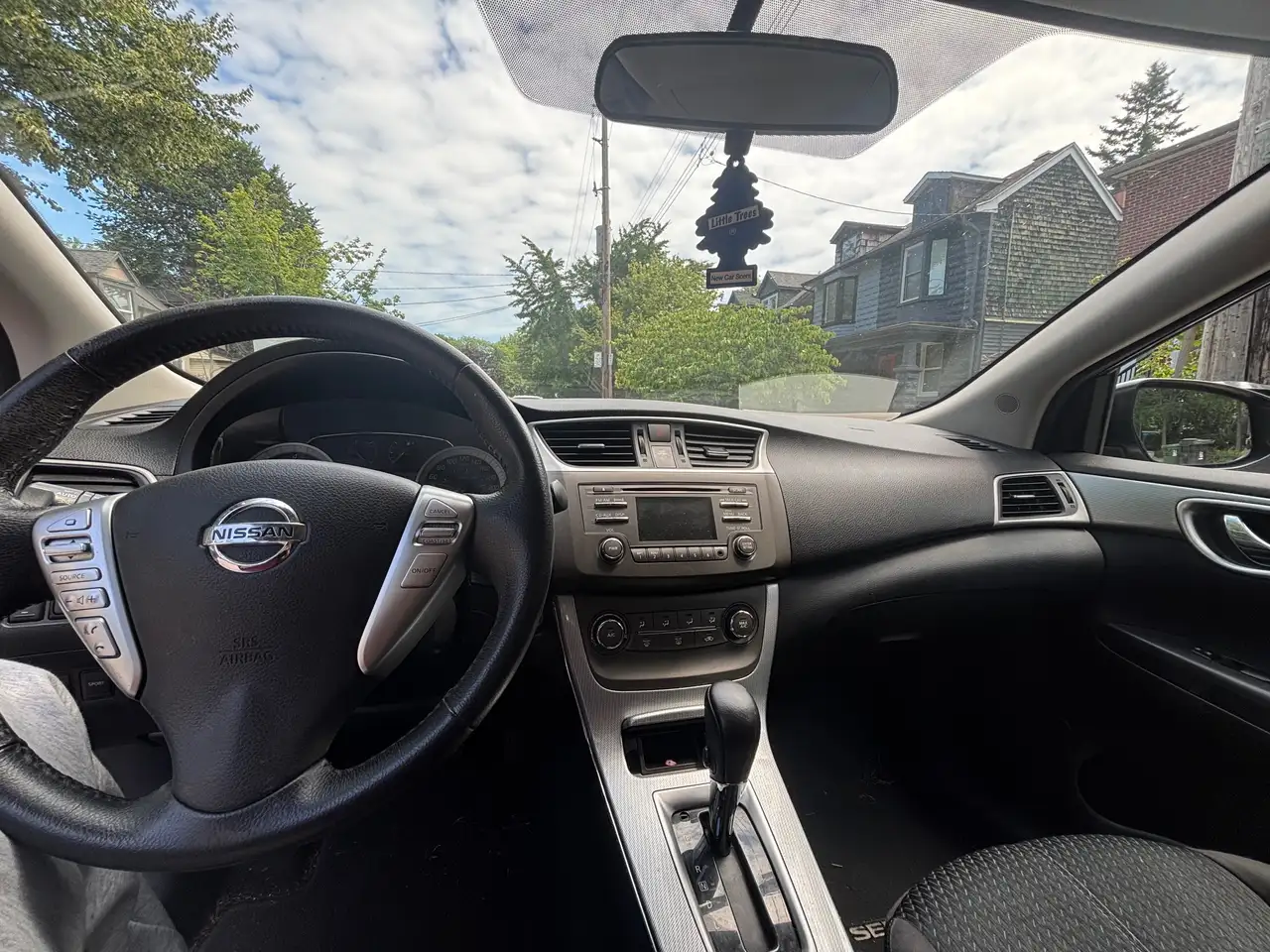 Nissan Sentra снимка Nissan Sentra