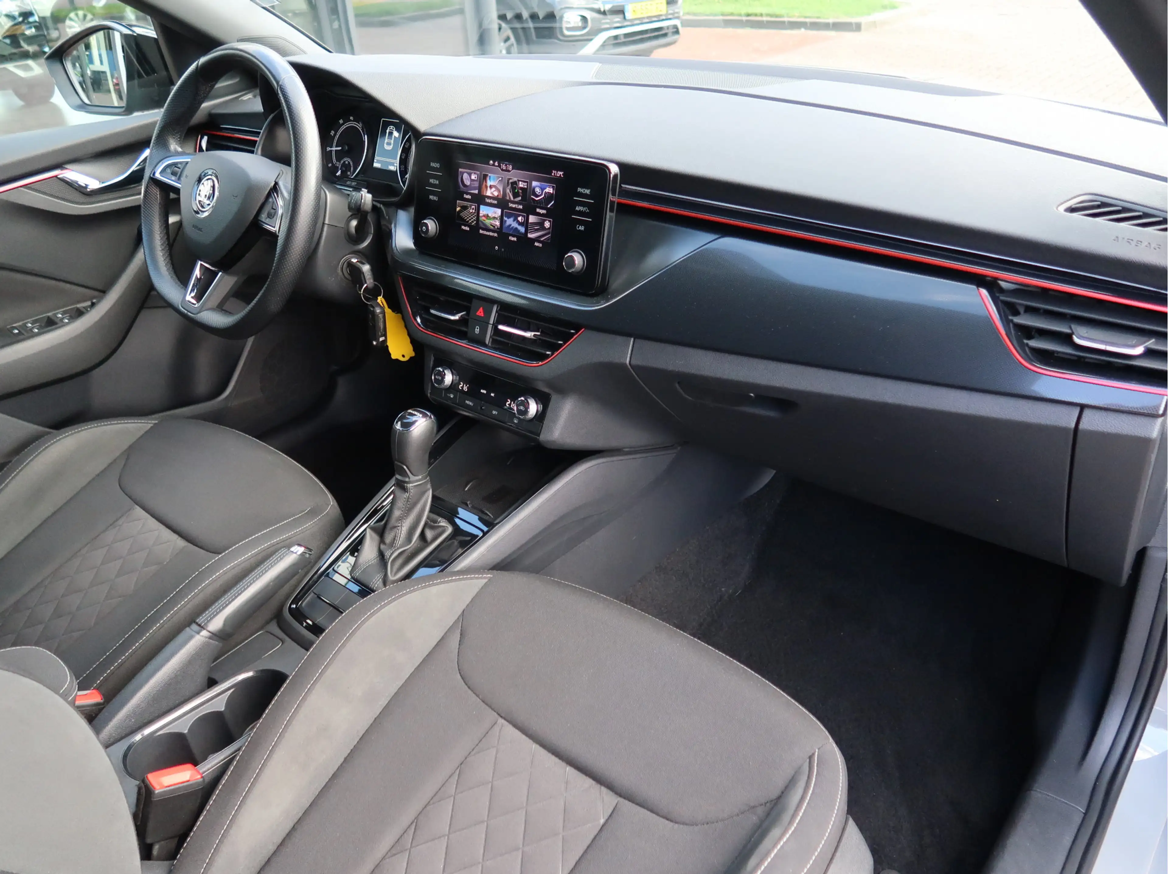 Skoda Scala 1.0 TSI DSG Sport Business — photo 10