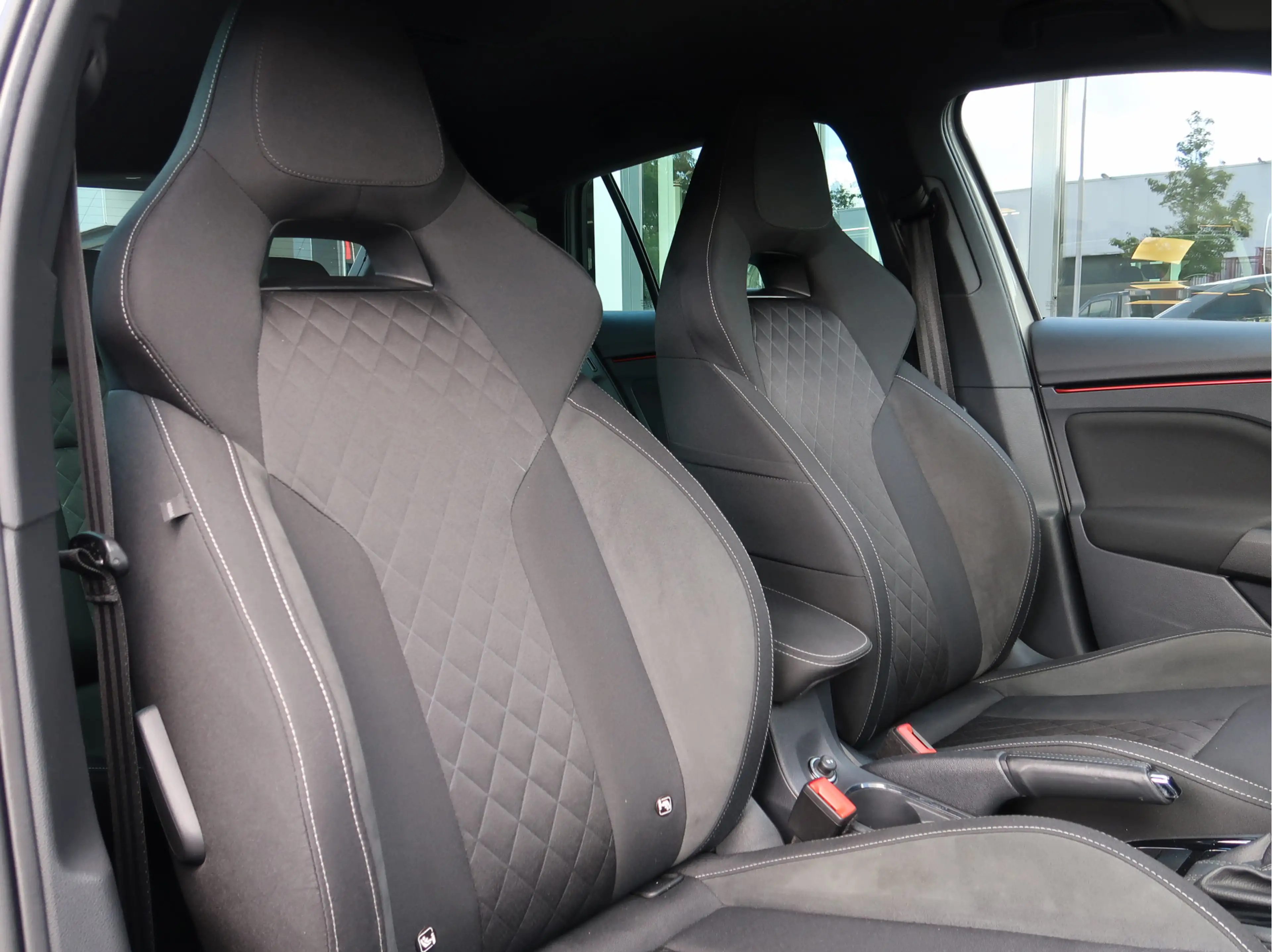 Skoda Scala 1.0 TSI DSG Sport Business — photo 4