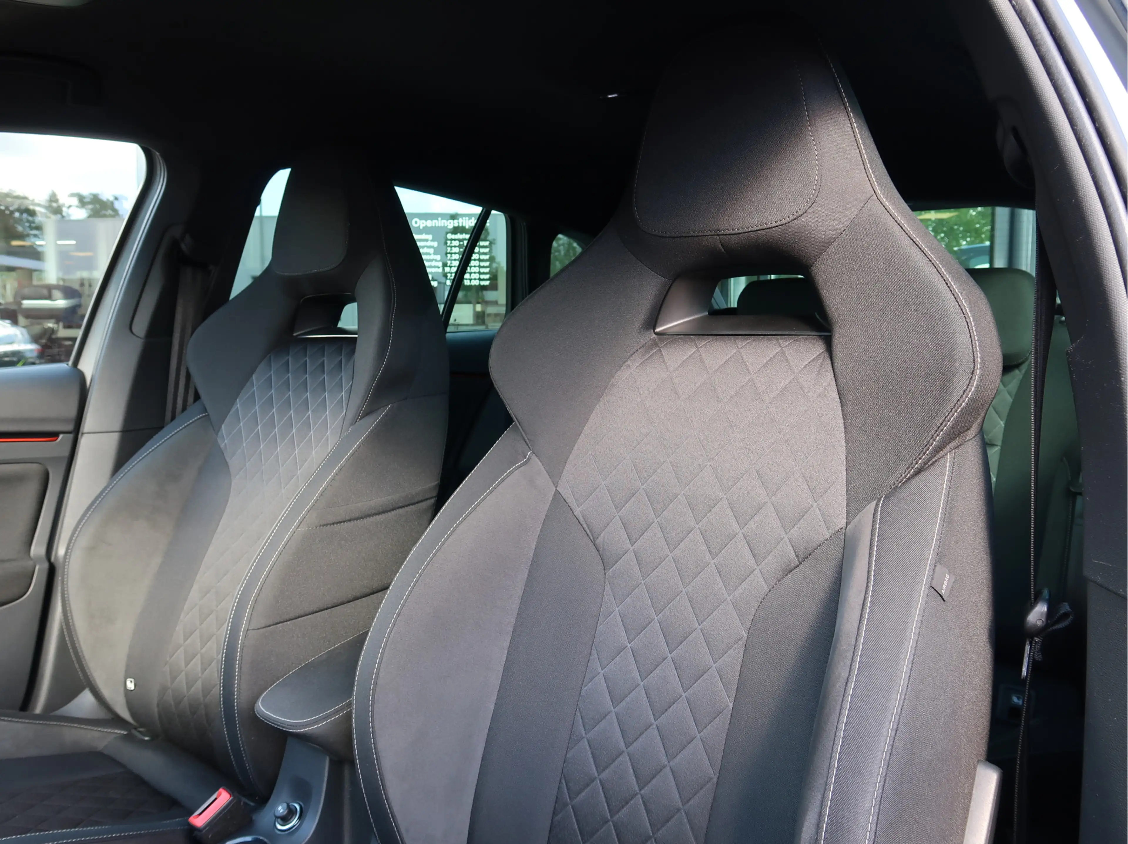 Skoda Scala 1.0 TSI DSG Sport Business — photo 14