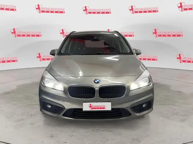 BMW 2 Series view 6