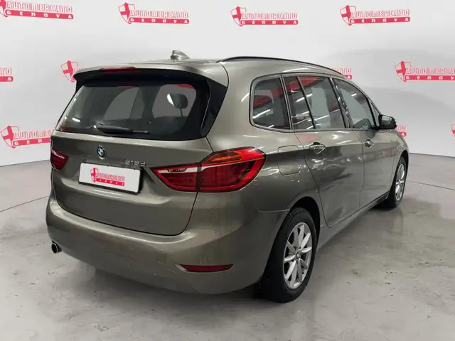 BMW 2 Series view 4