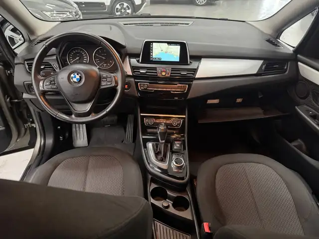 BMW 2 Series view 11