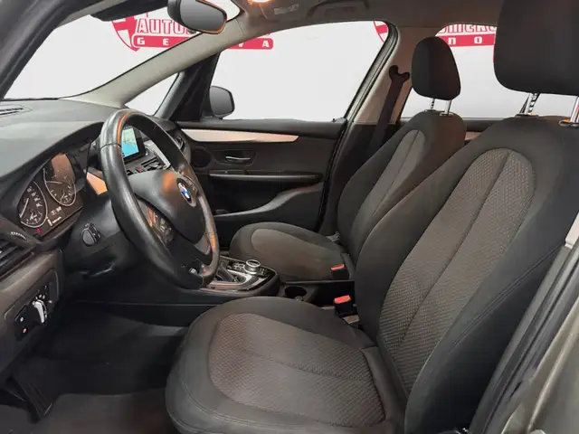 BMW 2 Series view 8