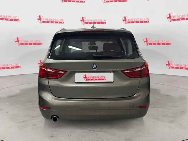 BMW 2 Series view 3