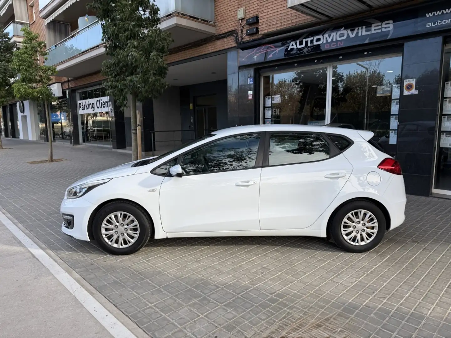 Kia Ceed / cee'd 1.4 CVVT Tech Weiß - 2