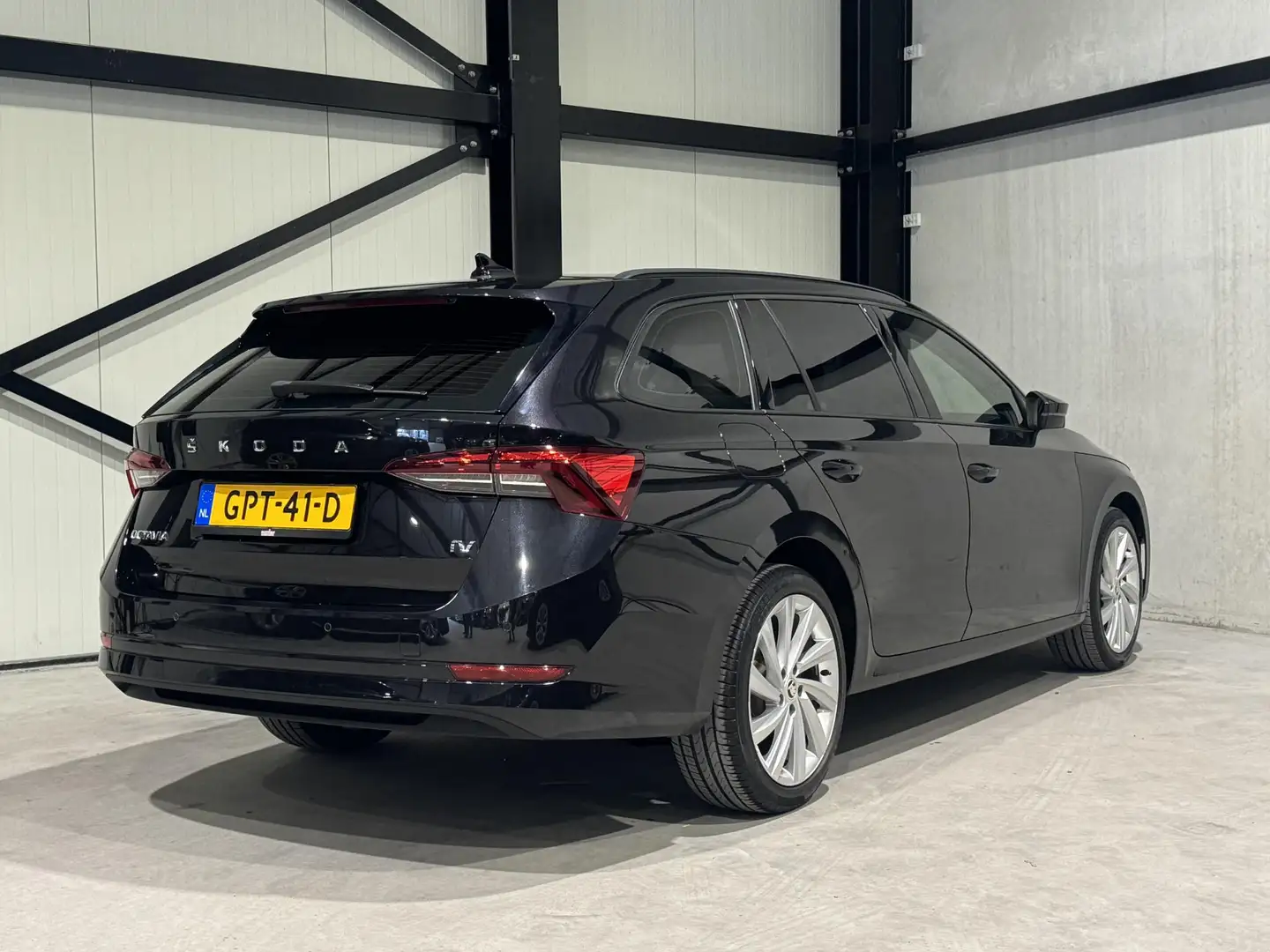 Skoda Octavia Combi 1.4 TSI iV PHEV Business Edition Aut. | navi Noir - 2
