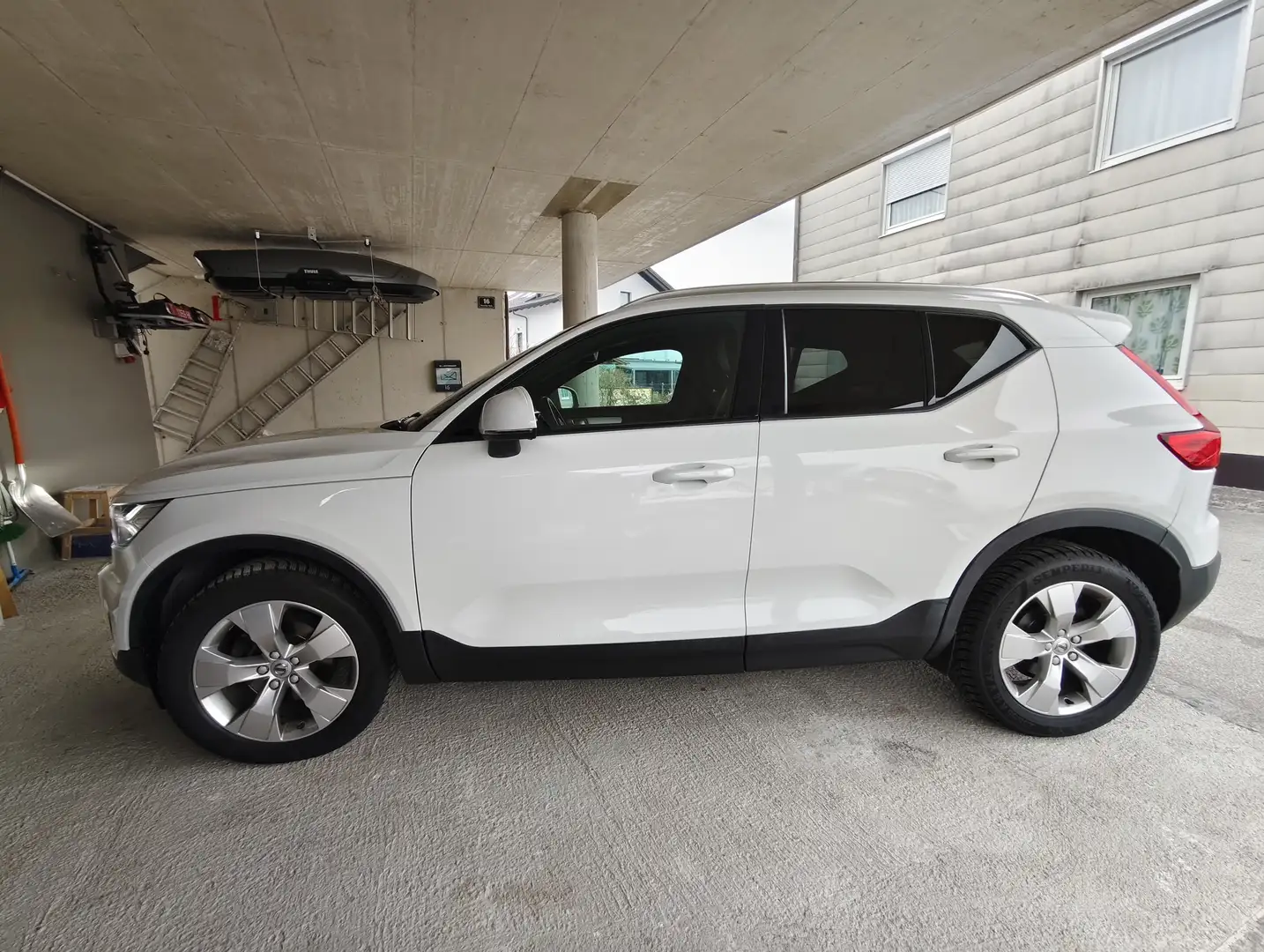 Volvo XC40 XC40 D3 Momentum Pro Geartronic Momentum Pro Weiß - 1