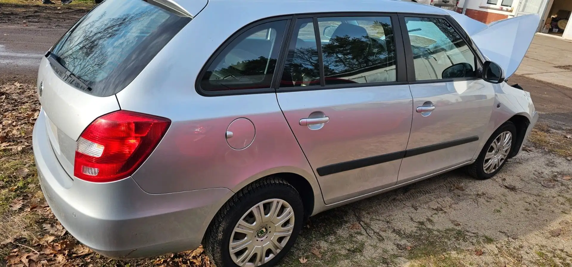 Skoda Fabia Combi Ambition*1.2TSI*77KW*DSG*TEMPOMAT ! Silber - 2