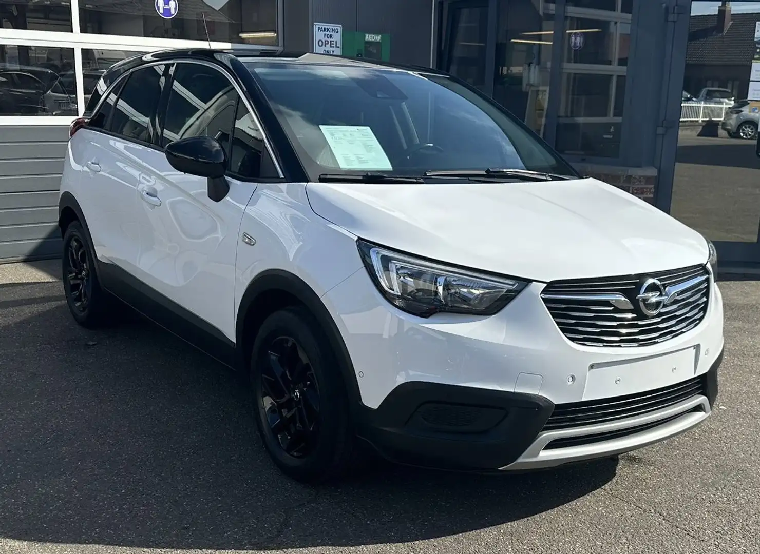 Opel Crossland X 1200 Benzine 5Drs Design Line Edition + Black Pack Bílá - 1