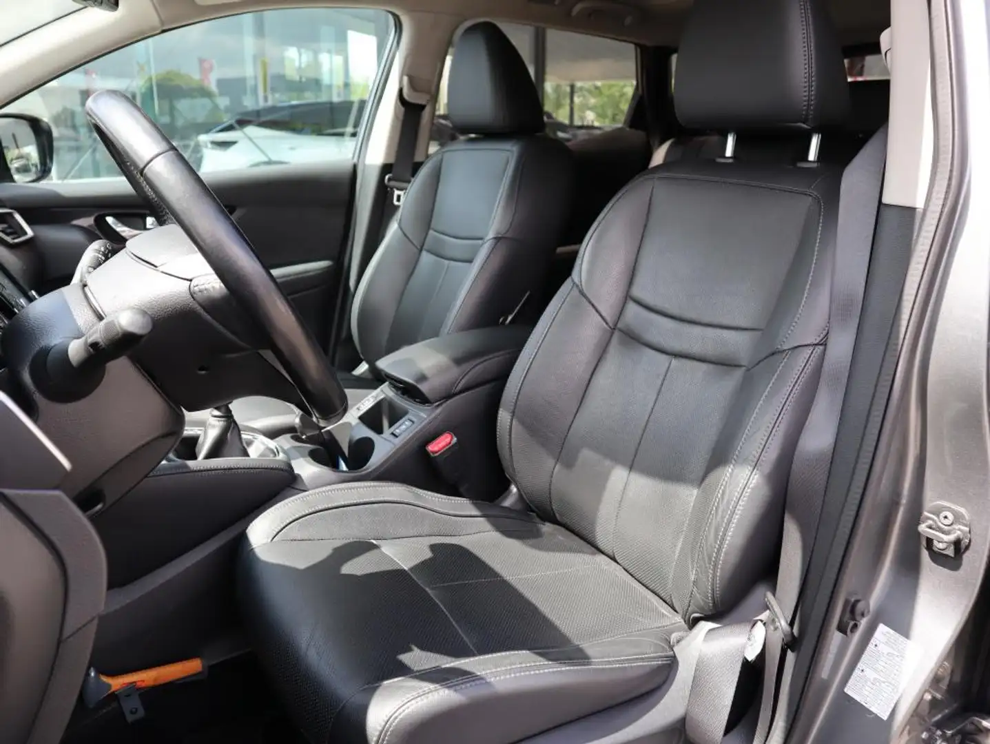 Nissan Qashqai 1.2 Tekna / 1ste eigenaar / dealer onderhouden Grijs - 2