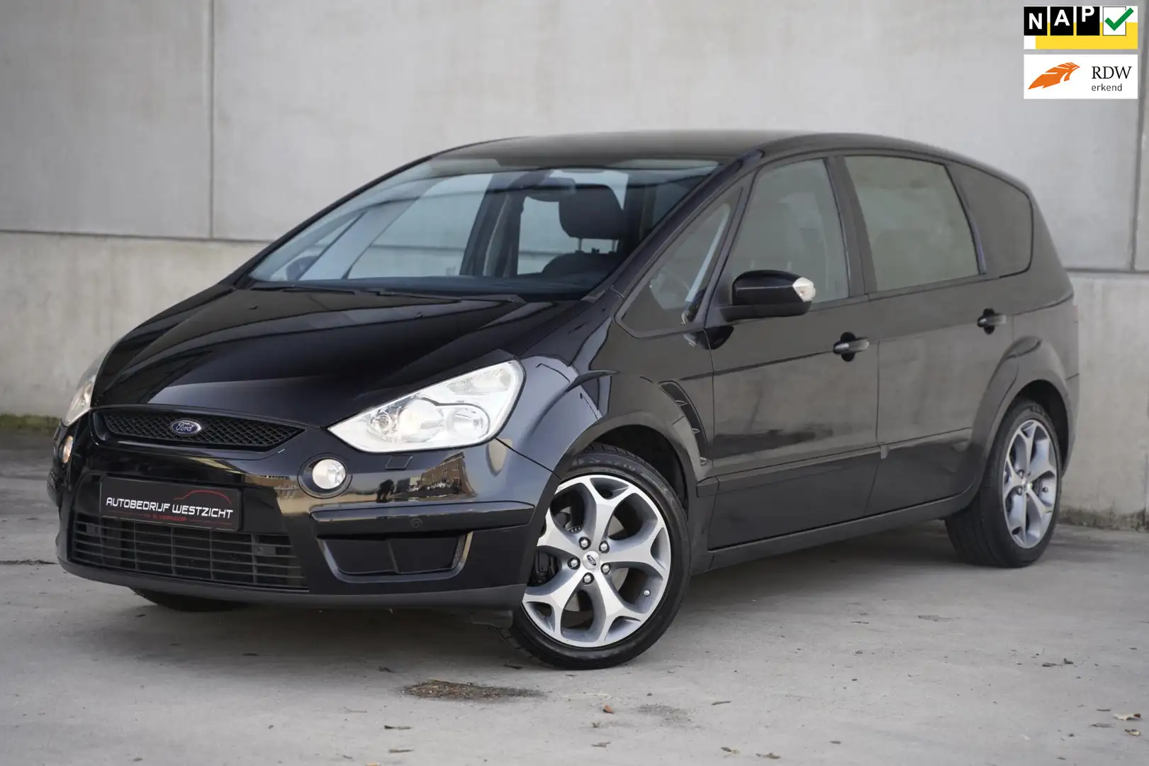 Ford S-Max 2.5-20V Turbo 220pk Titanium, 7 persoons, Xenon Zwart - 1
