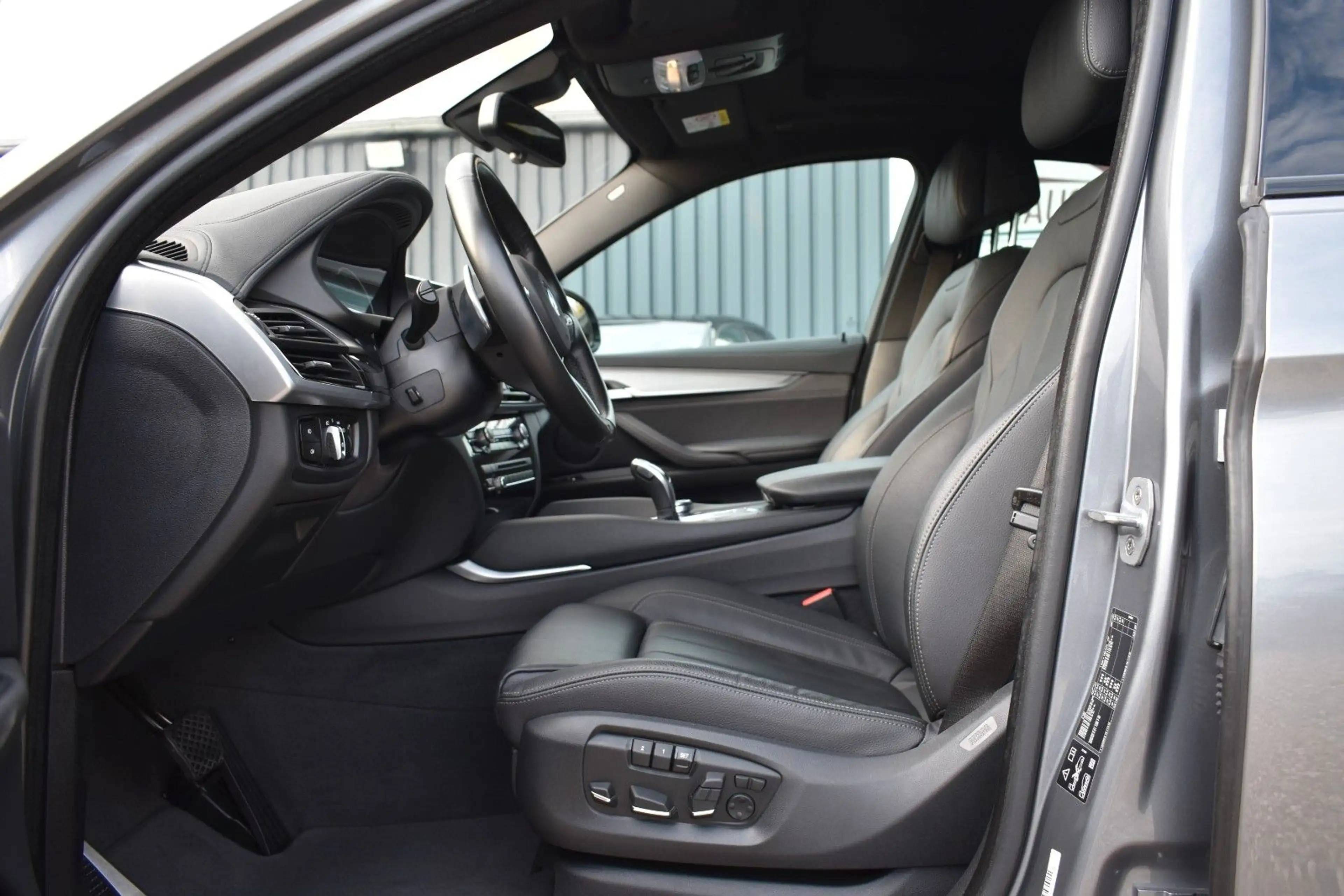 BMW X6 xDrive 40d M-SPORT/KEYLESS/HUD/AHK/KAMERA/ACC — photo 10