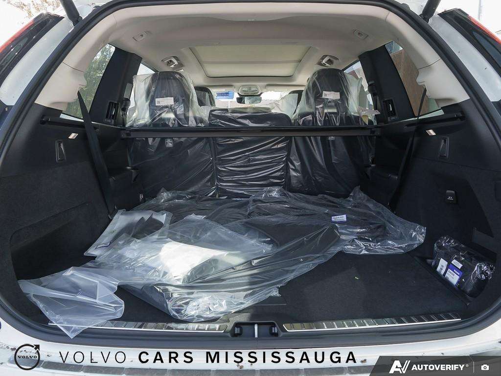 2026 Volvo XC90 B6 AWD Plus Bright Theme 7-Seater thumb 38
