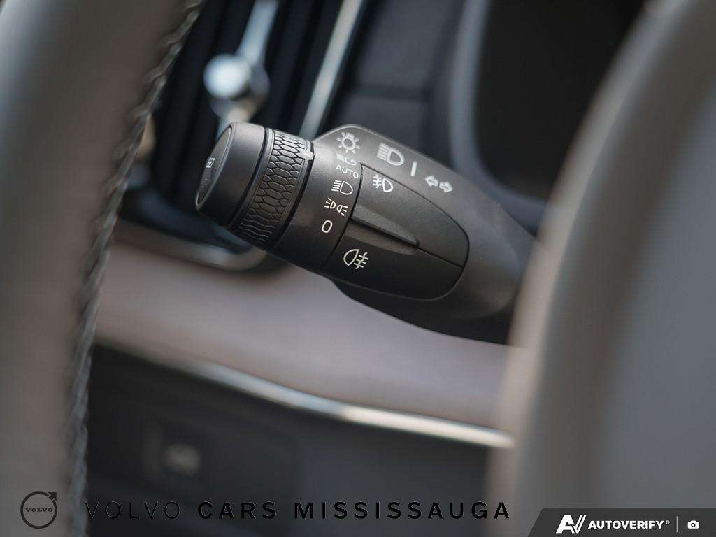 2026 Volvo XC90 B6 AWD Plus Bright Theme 7-Seater thumb 43