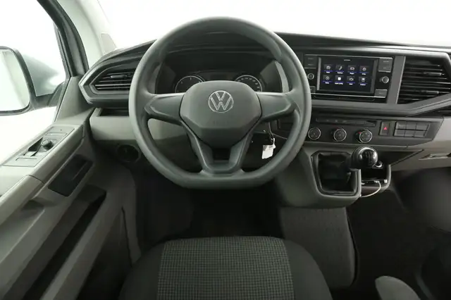 Volkswagen Transporter view 2