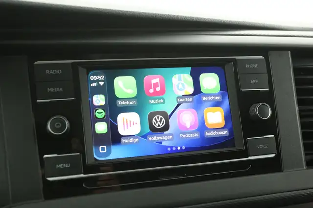 Volkswagen Transporter view 13