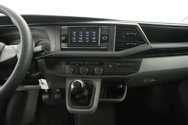 Volkswagen Transporter view 11