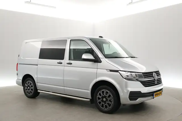 Volkswagen Transporter view 6