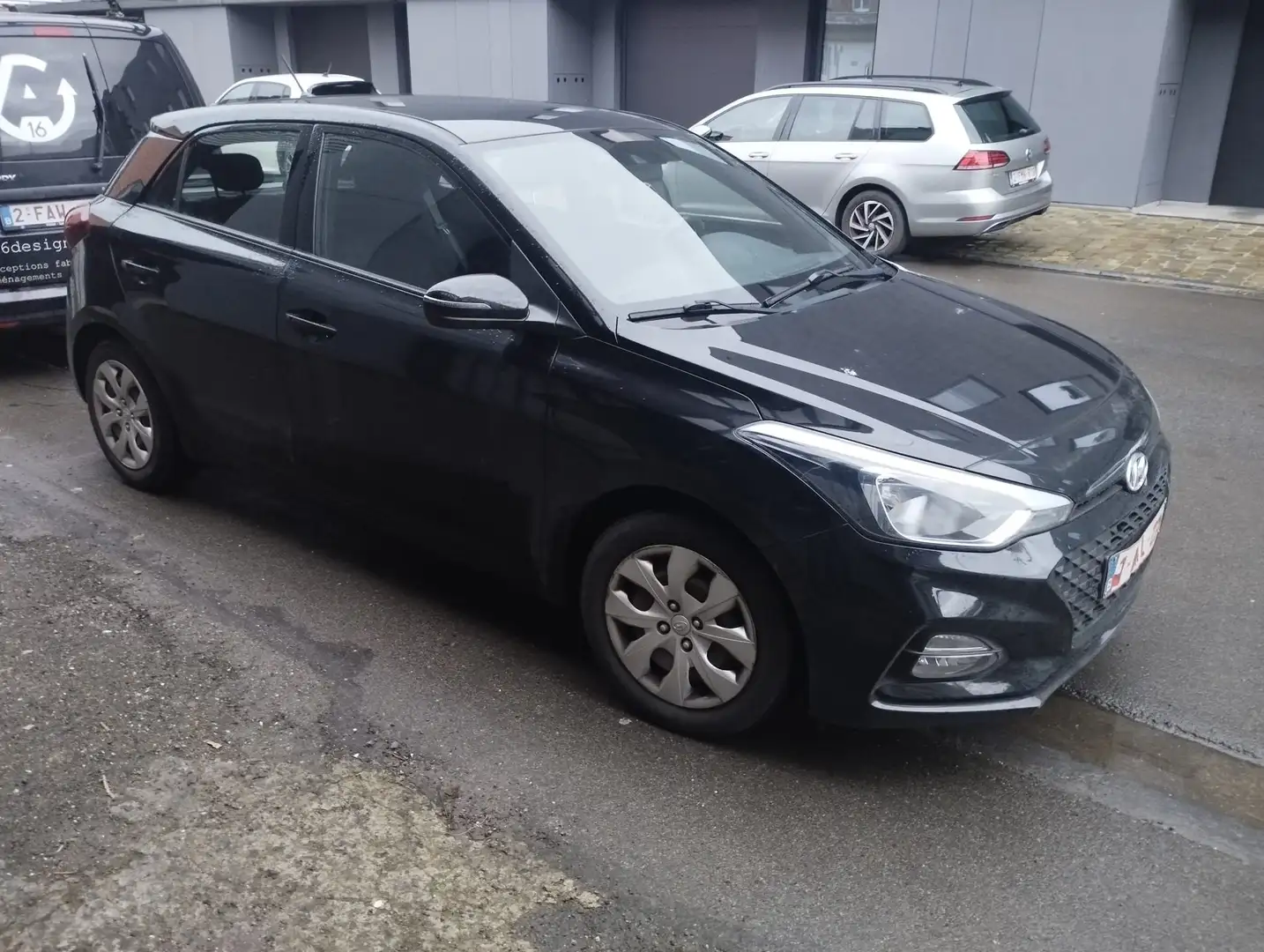 Hyundai i20 i20 Coupé 1.2i Sky (EU6d-TEMP) Zwart - 2