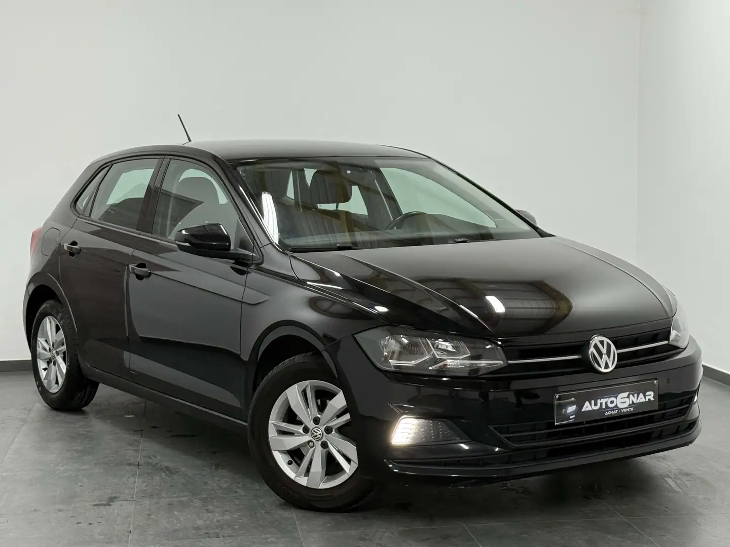 Volkswagen Polo 1.0i Euro6 - Carnet - 1erMain - CarPlay - Navi Noir - 1