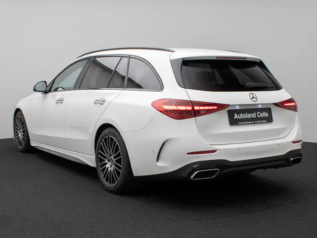 Mercedes-Benz C-Class view 9