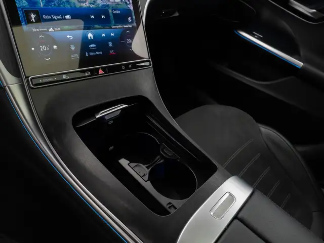 Mercedes-Benz C-Class view 22