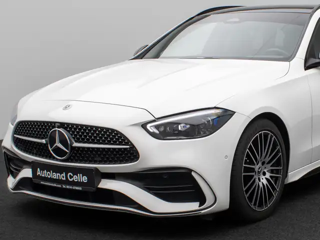 Mercedes-Benz C-Class view 17
