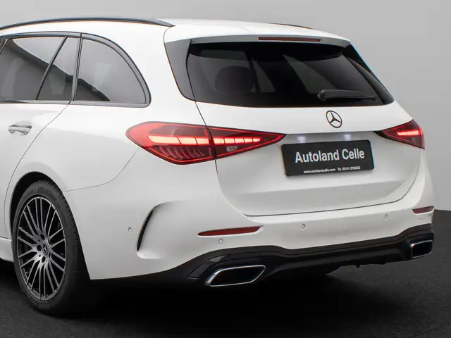 Mercedes-Benz C-Class view 16