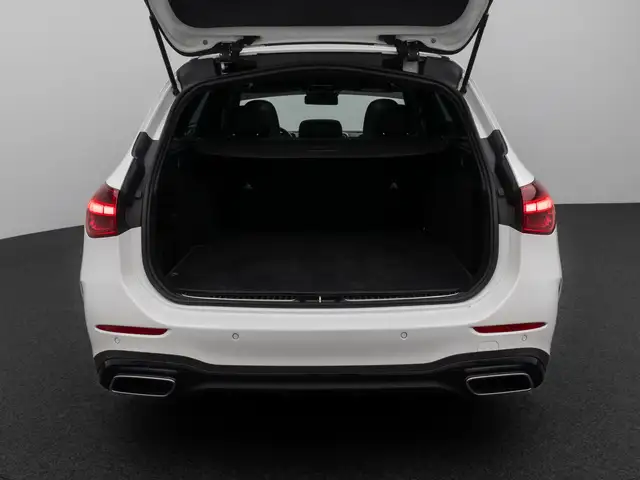 Mercedes-Benz C-Class view 13
