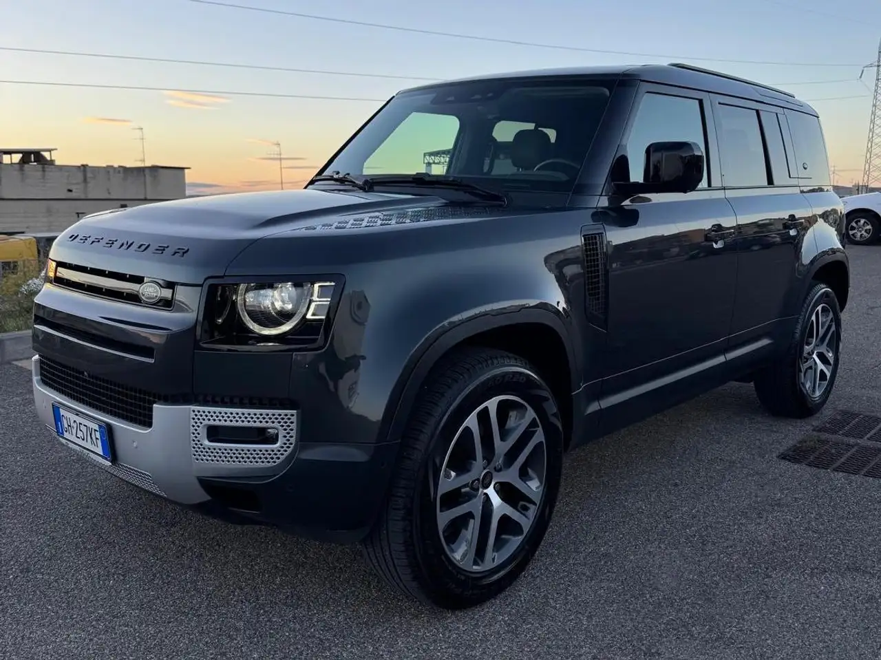 Land Rover Defender