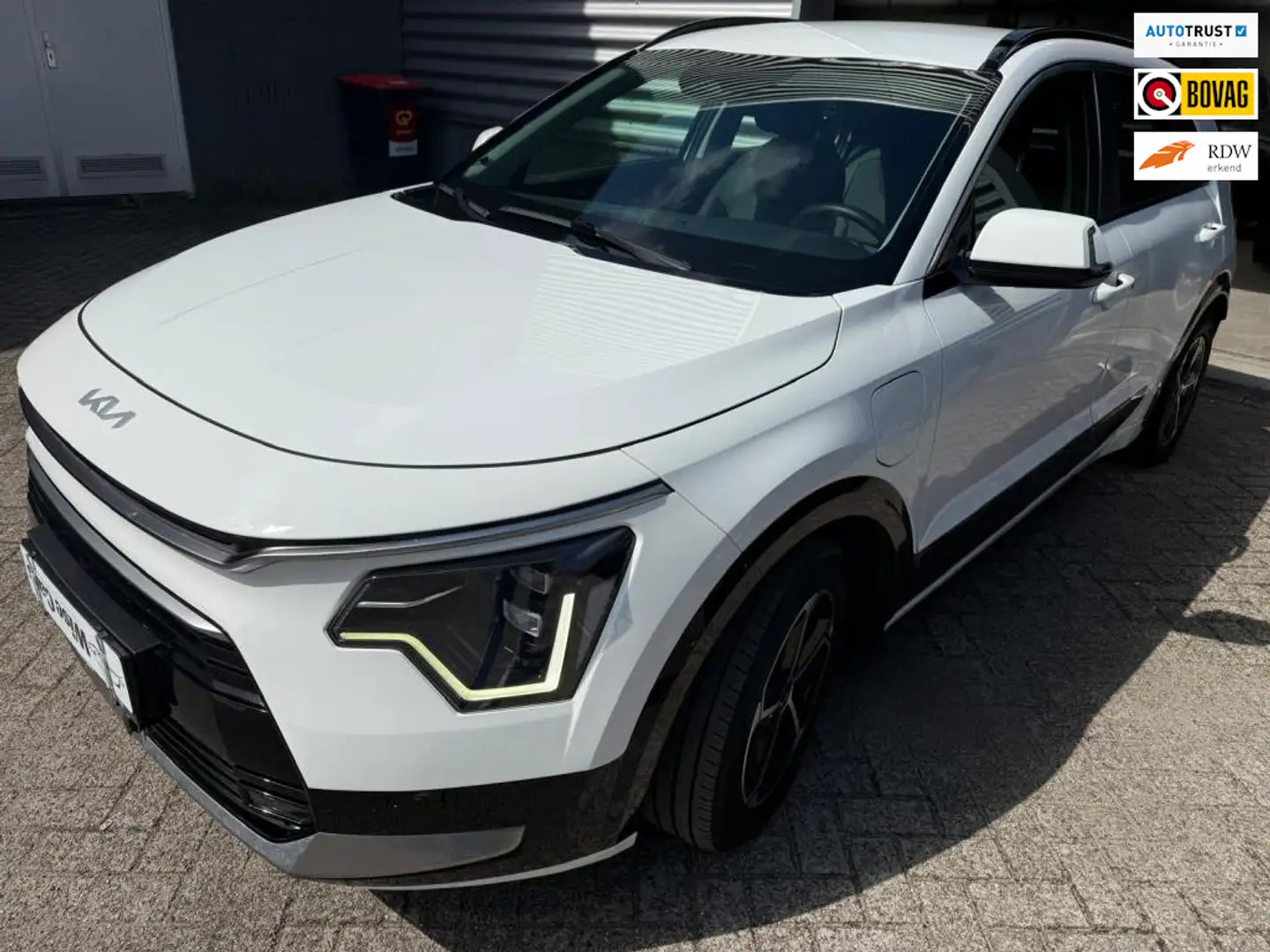 Kia Niro 1.6 GDi PHEV DynamicLine Wit - 1