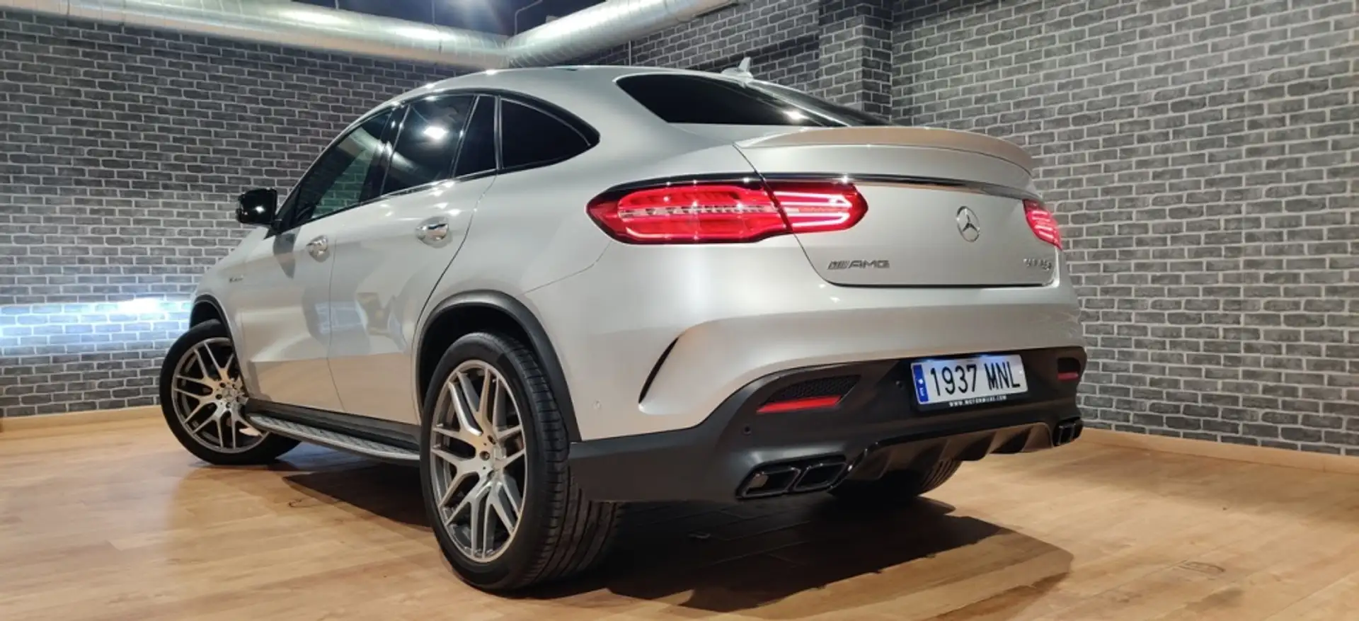 Mercedes-Benz GLE 63 AMG Coupé S 4Matic Aut. Szary - 2