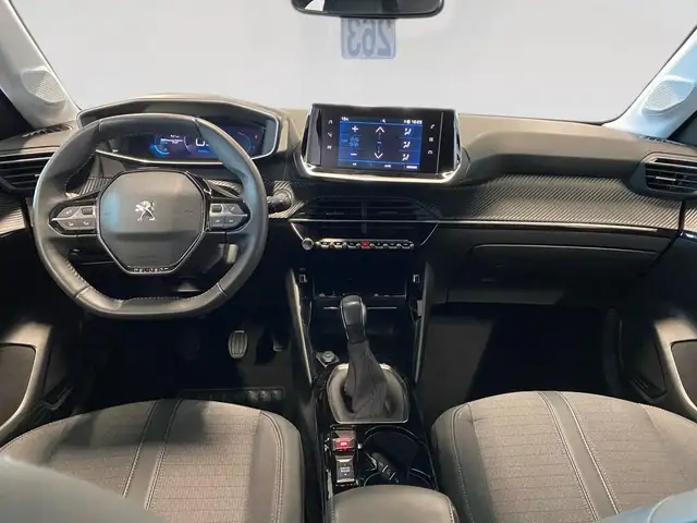Peugeot 208 view 6