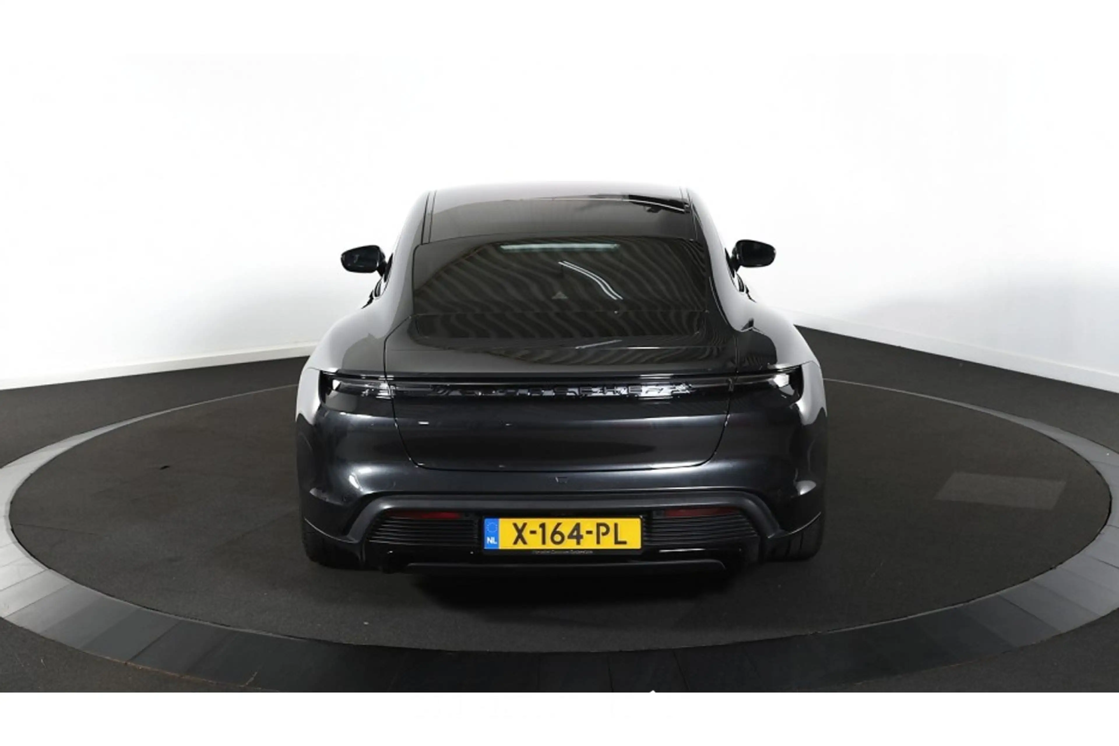 Porsche Taycan GTS 93 kWh 600 PK !! — photo 5