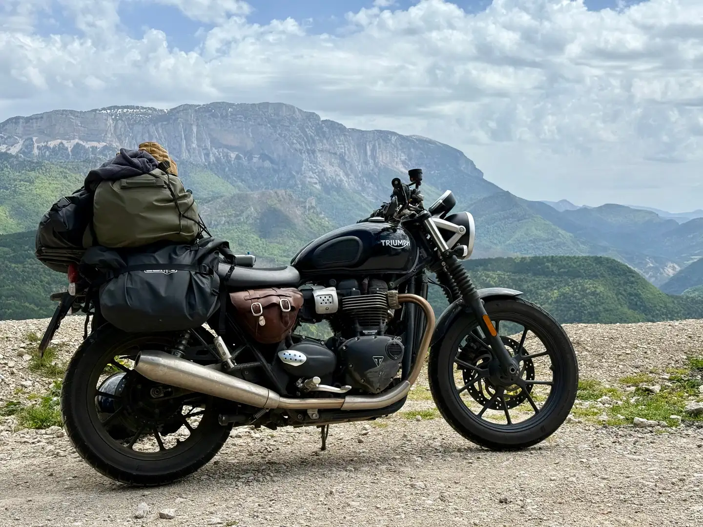 Triumph Street Twin Schwarz - 2