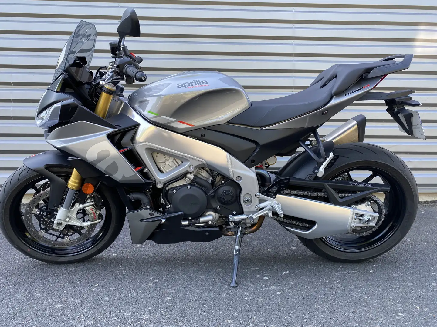 Aprilia Tuono - 2